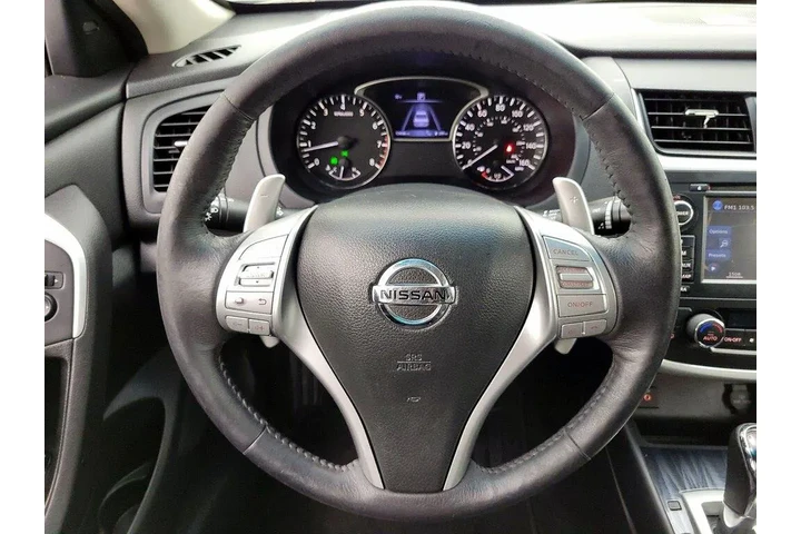 $12998 : Nissan Altima 2017 3.5 SL 4d image 10