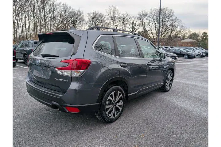 $29144 : Subaru Forester 2023 AWD Lim image 3