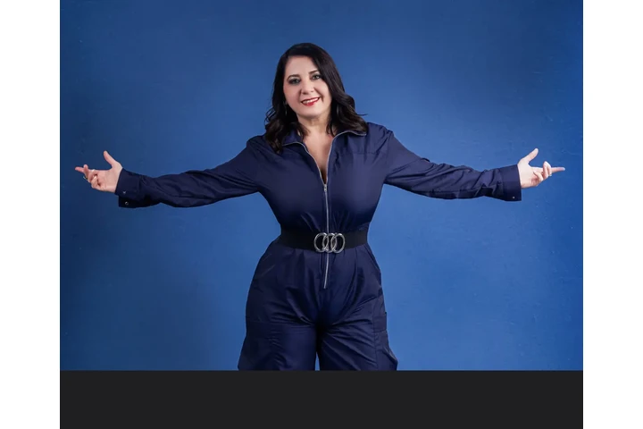 Teresa Mora Show image 1