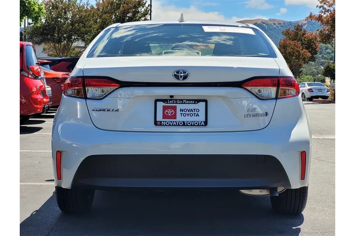 $24999 : Gold Certified2023 Corolla Hy image 7