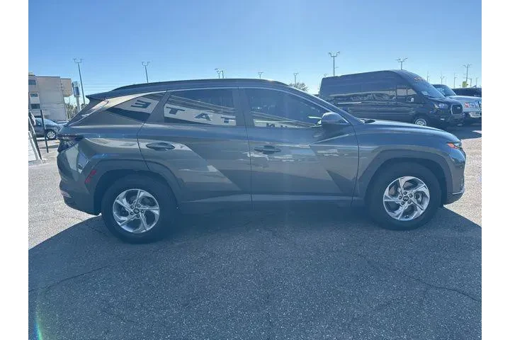 $16293 : Hyundai TUCSON 2022 SEL 4dr image 4