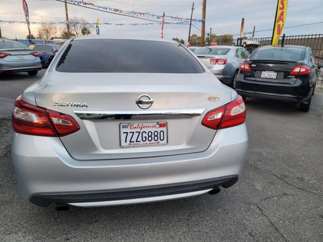 $11999 : 2016 Altima 2.5 S image 8