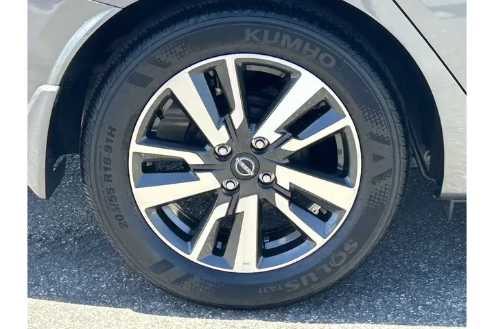 $19995 : Nissan Versa 2025 SV 4dr Sed image 7