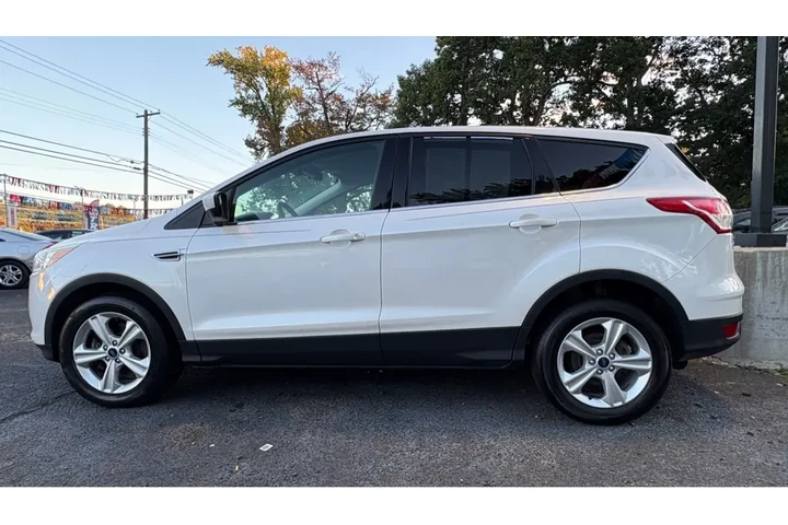 $6525 : 2015 Escape image 4
