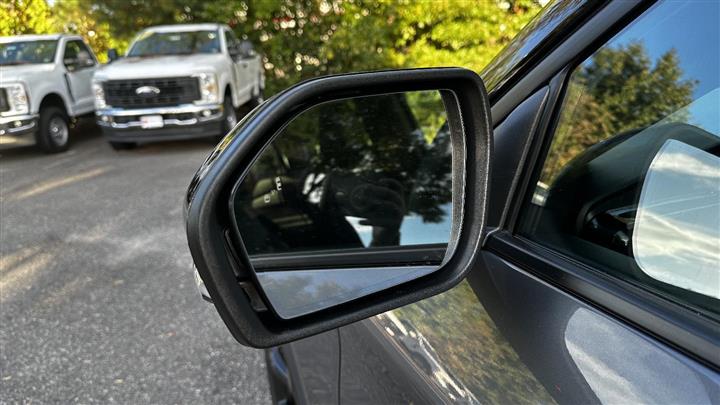 $43000 : PRE-OWNED 2021 FORD EXPLORER image 6