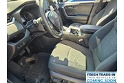 $28575 : Toyota RAV4 2021 AWD XLE 4dr thumbnail