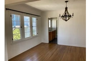 $1950 : 2 BEDROOM APT IN LOS ANGELES thumbnail