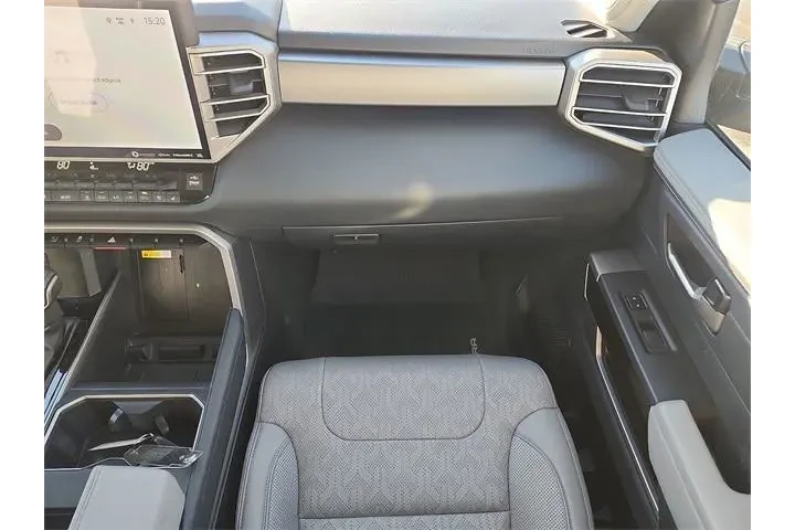 $39495 : Toyota Tundra 2022 4x4 Limit image 10