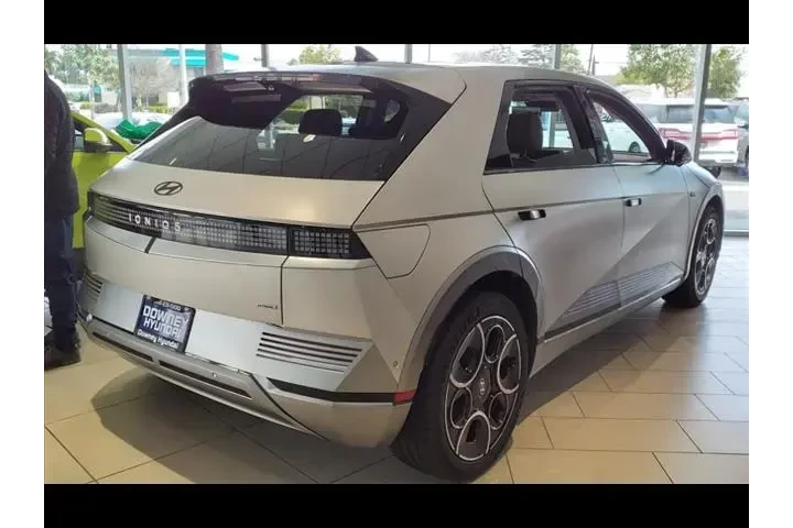 $38989 : Hyundai IONIQ 5 2024 AWD Dis image 3