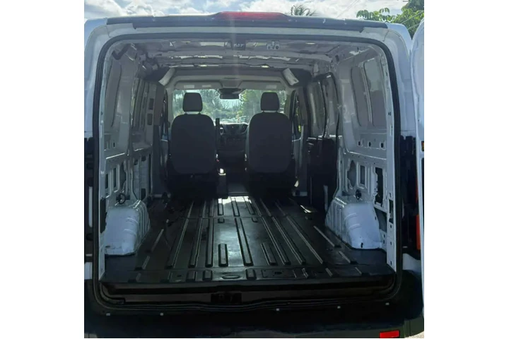 DUEñA DE FORD TRANSITCARGO 250 image 3