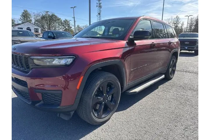 $31995 : Jeep Grand Cherokee L 2023 4 image 1