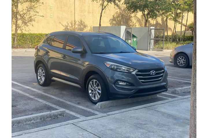 $8999 : *Hyundai Tucson* 2017 image 6