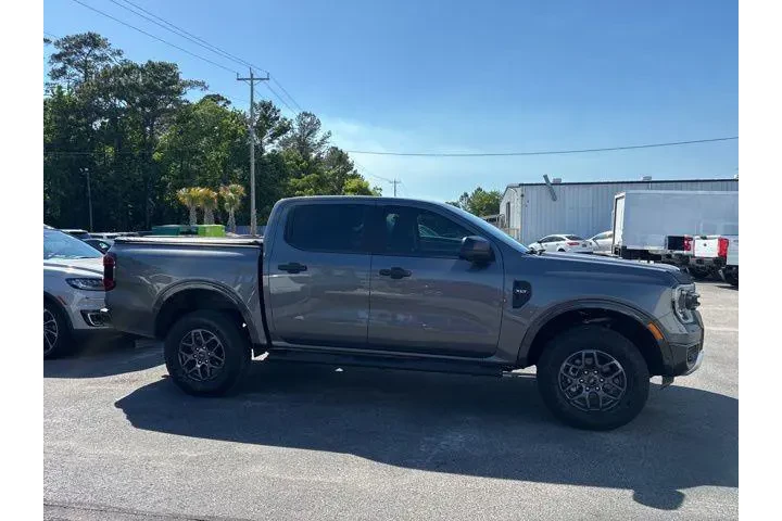 $33009 : Ford Ranger 2024 4x2 XLT 4dr image 2