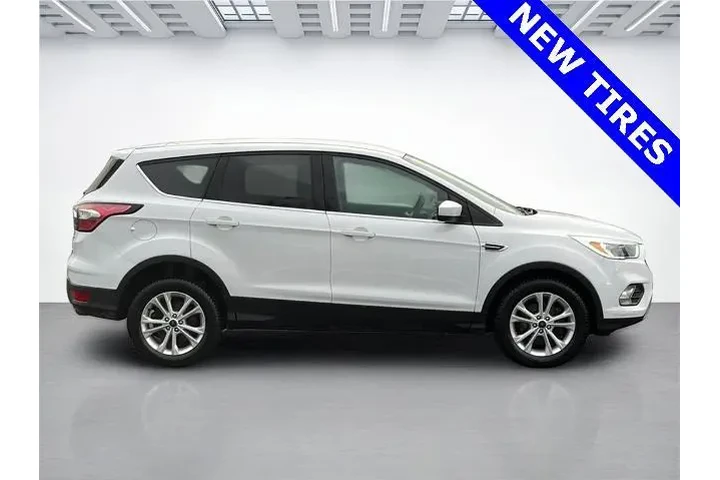 $8500 : Ford Escape 2017 AWD SE 4dr image 2