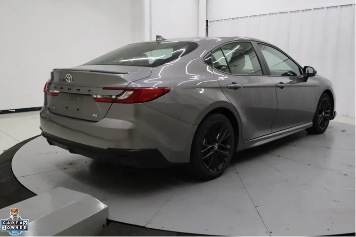 $25995 : Toyota Camry 2025 SE 4dr Sed image 4