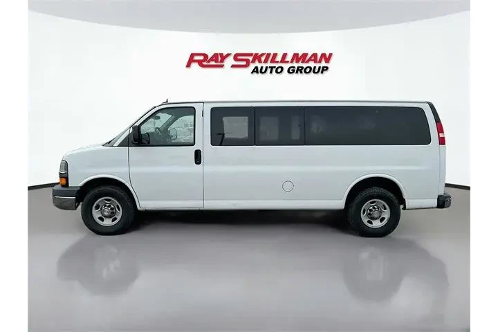 $22975 : Chevrolet Express 2015 LT 35 image 4