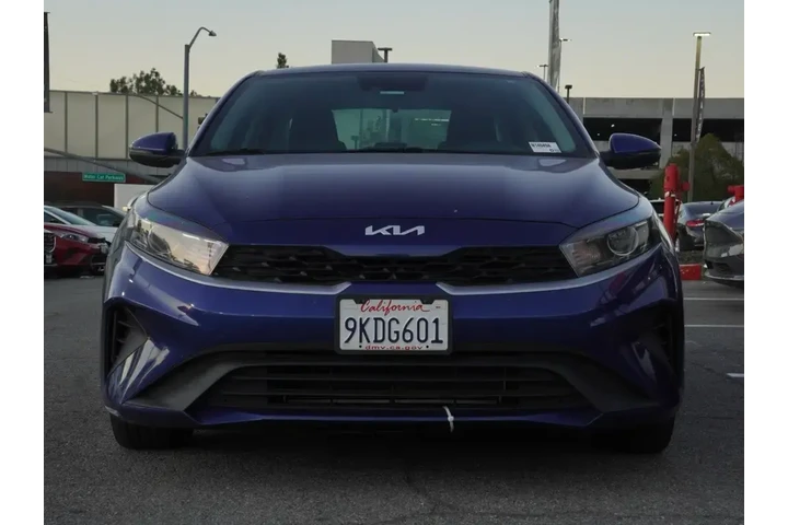 $16262 : Kia Forte 2024 LX 4dr Sedan image 6