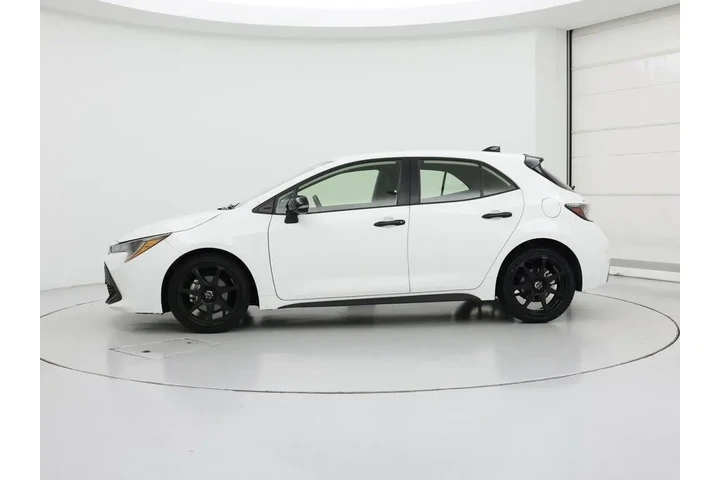 $21998 : Toyota Corolla Hatchback 202 image 3