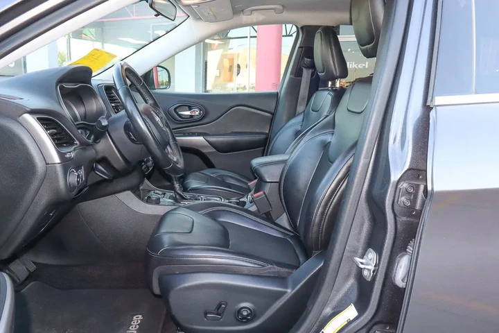 $15949 : 2019 Cherokee Latitude Plus image 7
