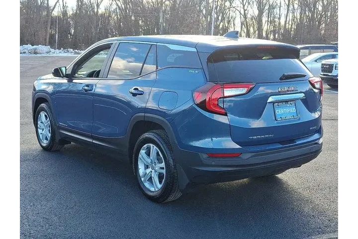 $26000 : GMC Terrain 2024 AWD SLE 4dr image 4
