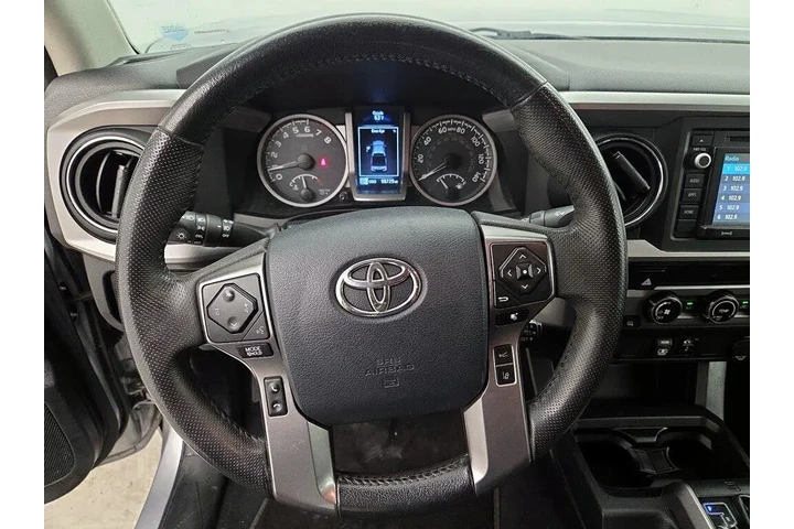 $28998 : Toyota Tacoma 2018 4x4 SR5 V image 10
