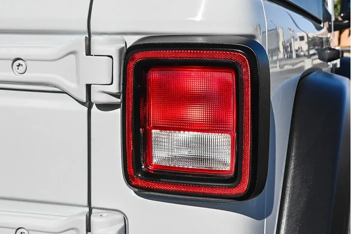 Jeep Wrangler Unlimited 2022 image 9