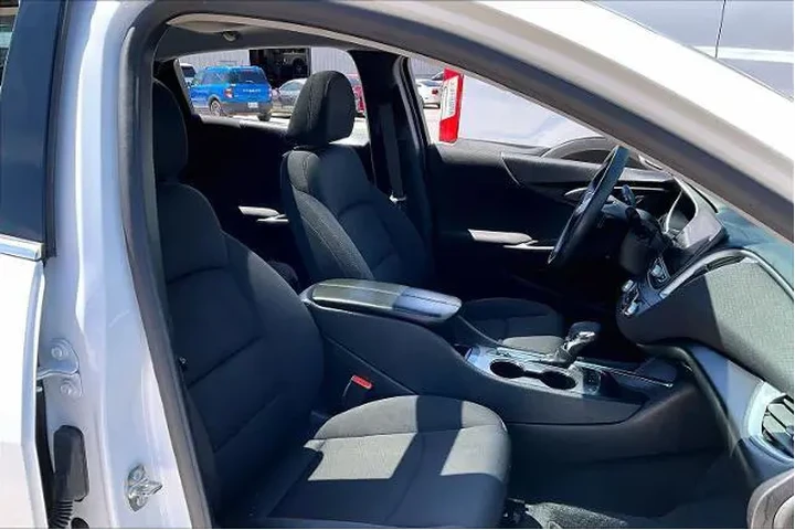 $20197 : Chevrolet Malibu 2024 LT 4dr image 8