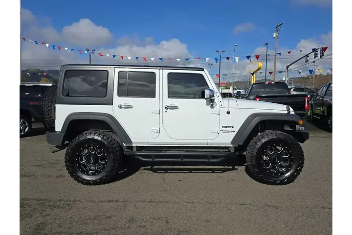 $28990 : Jeep Wrangler JK Unlimited 2 image 6