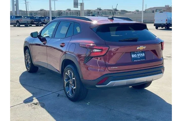 $19499 : Chevrolet Trax 2024 LT 4dr C image 5
