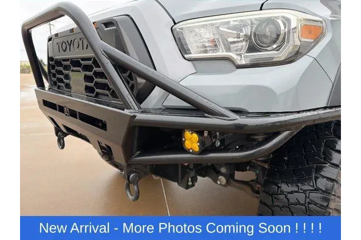 $24991 : Toyota Tacoma 2018 4x4 TRD P image 3