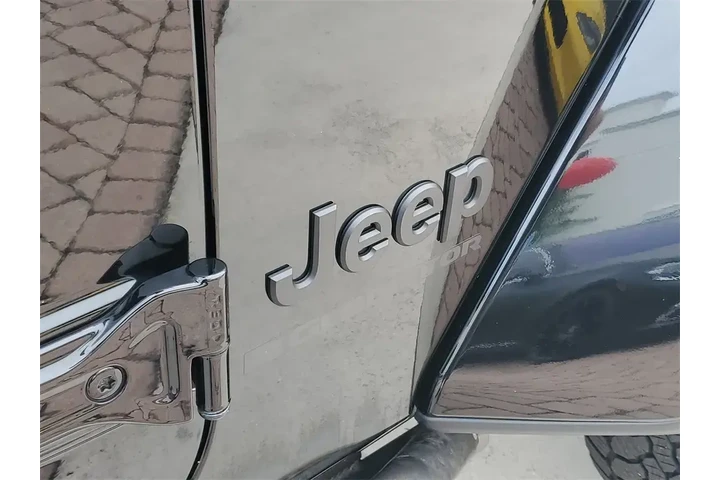 $33984 : Jeep Gladiator 2024 4x4 Will image 9