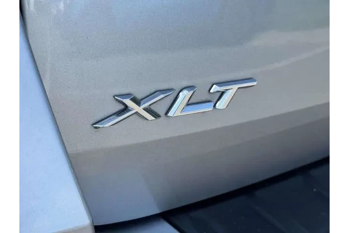 $30895 : Ford Explorer 2022 AWD XLT 4 image 9