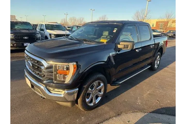 $36000 : Ford F-150 2022 4x4 XLT 4dr image 3