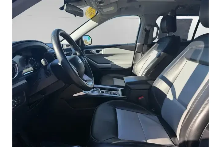 $25717 : Ford Explorer 2022 AWD XLT 4 image 9