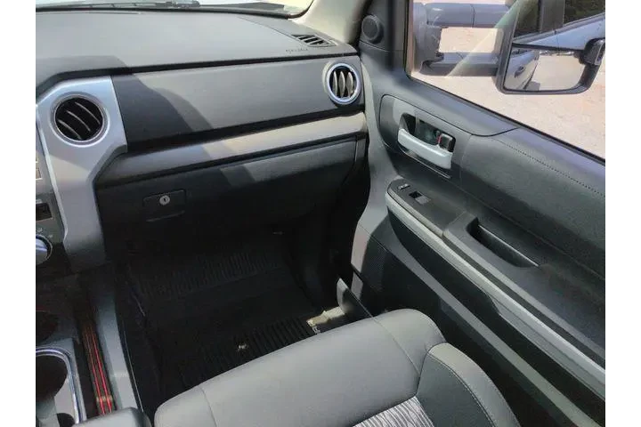 $26746 : Toyota Tundra 2018 4x2 SR5 4 image 7