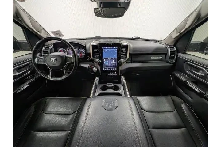 $36401 : Ram 1500 2022 4x4 Laramie 4d image 2