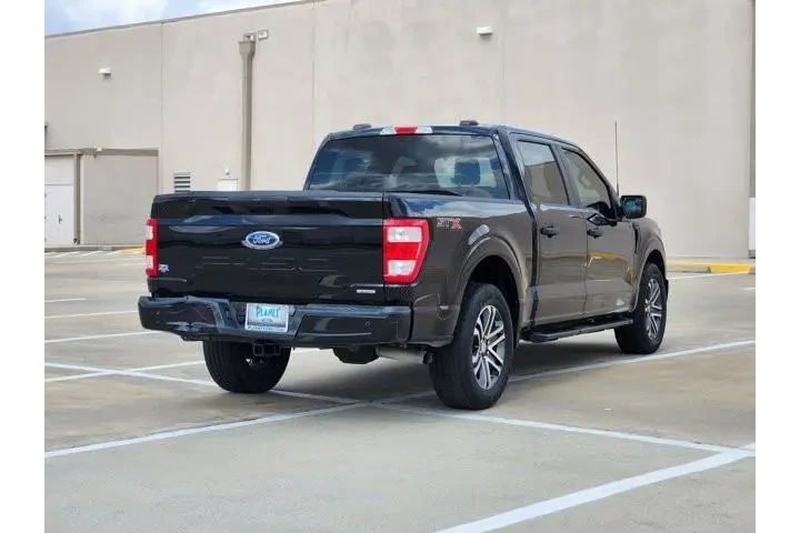 $31862 : Ford F-150 2023 4x2 XL 4dr S image 5