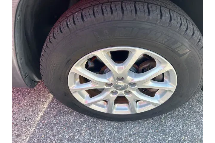 $11235 : Jeep Cherokee 2014 4x4 Latit image 7