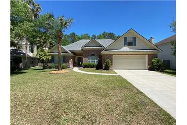 $3100 : Rental property with 3 bedro image 1