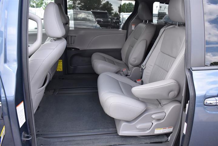 2015 Sienna XLE Premium 8-Pas image 7