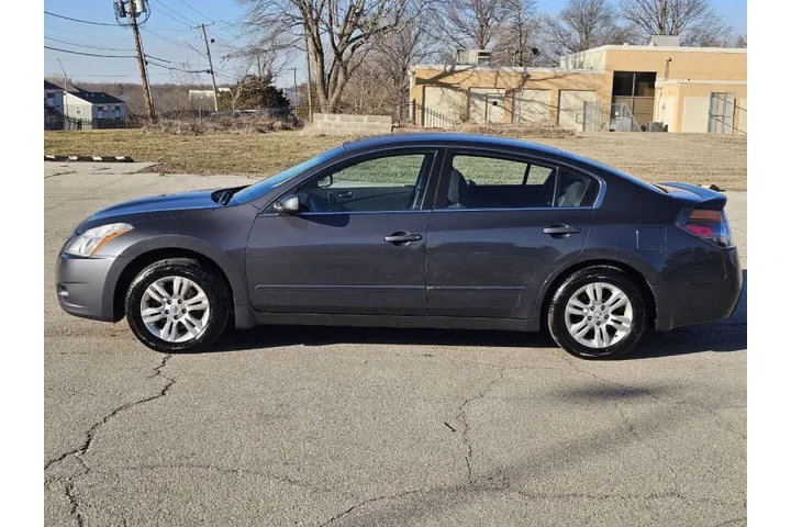 $5300 : 2012 Altima 2.5 S image 6
