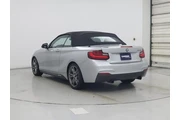 $24998 : BMW 2 Series 2016 M235i 2dr thumbnail