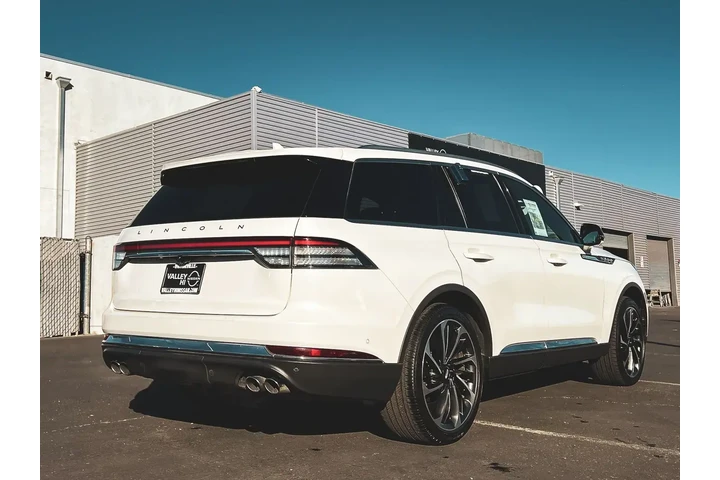 $32477 : Lincoln Aviator 2020 AWD Res image 5