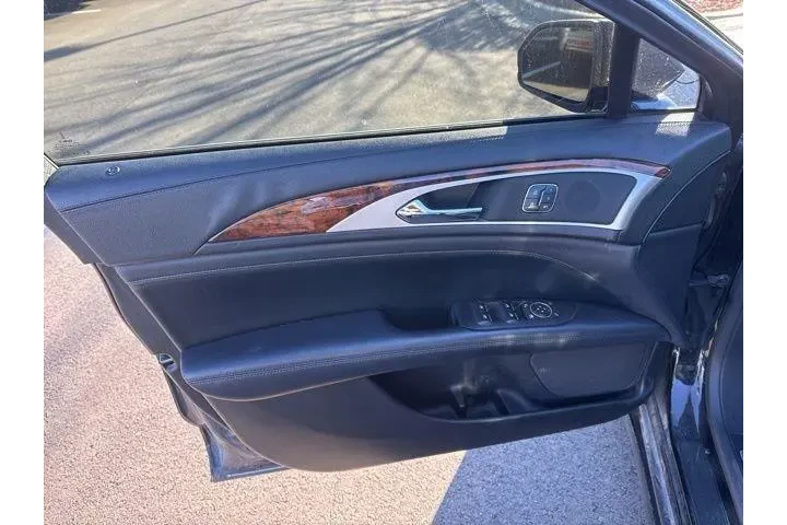 $14500 : Lincoln MKZ 2017 Reserve 4dr image 8