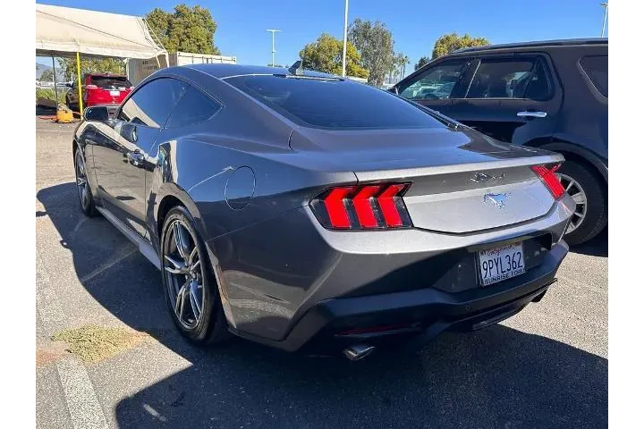 $25900 : Ford Mustang 2024 EcoBoost 2 image 3