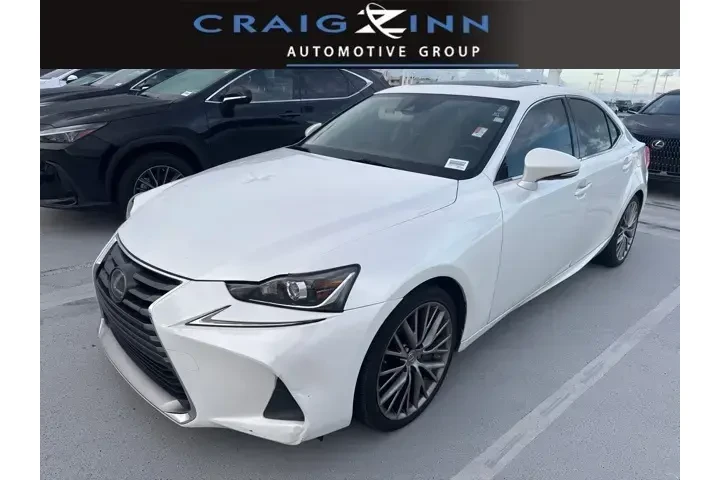 $19988 : Lexus IS 200t 2017 4dr Sedan image 1