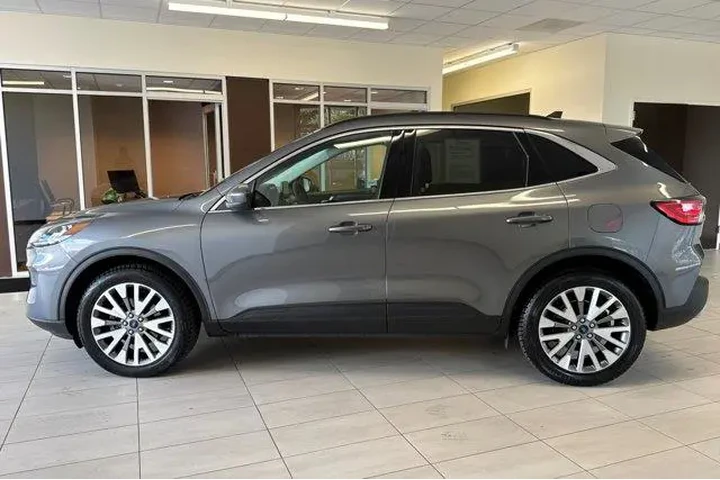 $26510 : Ford Escape 2022 AWD Titaniu image 7