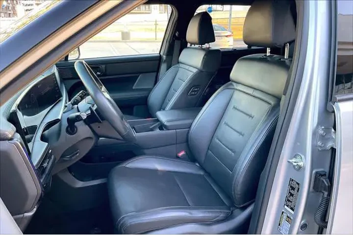 $35997 : Hyundai SANTA FE Hybrid 2024 image 6