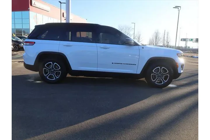 $30477 : Jeep Grand Cherokee 2022 4x4 image 8