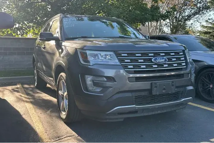$10995 : Ford Explorer 2016 AWD XLT 4 image 3